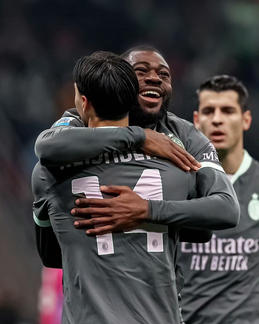 开云官网-AC米兰球员赛后暴怒，控诉对手恶意犯规